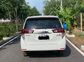 Bán xe Toyota Innova đời 2019, màu trắng số sàn, 652tr