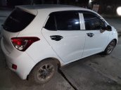 Chính chủ bán Hyundai Grand i10 năm 2014, màu trắng số sàn