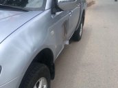 Gia đình bán Mitsubishi Triton 2014, màu bạc, 297 triệu