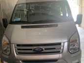 Gia đình bán xe Ford Transit 2019, màu bạc, giá 575tr