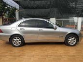 Cần bán xe Mercedes C200 năm sản xuất 2003, màu bạc, nhập khẩu  