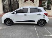 Cần bán gấp Hyundai Grand i10 1.0 MT sản xuất 2017, màu trắng  