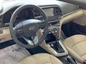 Bán Hyundai Elantra AT đời 2020, màu đỏ