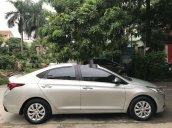 Bán Hyundai Accent sản xuất năm 2018, màu vàng cát, số sàn