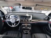 Bán Mercedes E250 năm sản xuất 2018, màu nâu