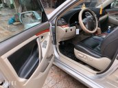 Chính chủ bán xe Toyota Camry đời 2010, màu bạc