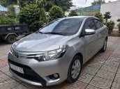 Cần bán Toyota Vios sản xuất 2017, màu bạc