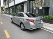 Cần bán gấp Toyota Vios đời 2017, màu bạc