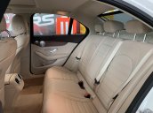 Mercedes C200 Exclusive trẻ trung - Năng động, xe sang giá tốt - Ưu đãi thuế