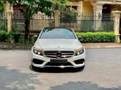 Cần bán Mercedes C300 AMG năm sản xuất 2017, màu trắng