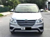 Bán ô tô Toyota Innova 2.0 E năm 2016, màu bạc còn mới 