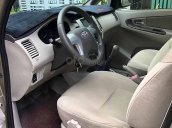 Cần bán Toyota Innova sản xuất năm 2015, màu vàng còn mới 