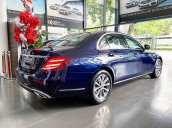 Cần bán xe Mercedes E200 năm 2019, màu xanh lam còn mới