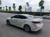 Bán xe Hyundai Elantra năm sản xuất 2017, màu trắng, 579 triệu