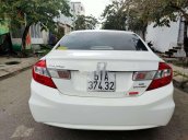 Bán Honda Civic năm sản xuất 2012, màu trắng số sàn