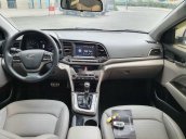 Bán xe Hyundai Elantra năm sản xuất 2017, màu trắng, 579 triệu