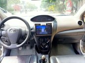 Cần bán lại xe Toyota Vios năm sản xuất 2010, màu bạc