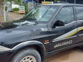 Bán xe Ssangyong Musso năm 2001, màu đen số sàn, giá tốt