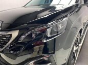 Cần bán xe Peugeot 3008 đời 2018, màu đen xe gia đình