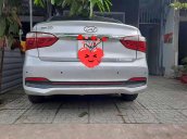 Cần bán lại xe Hyundai Grand i10 sản xuất 2018, màu bạc còn mới 