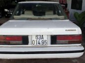 Cần bán Nissan Bluebird đời 1985, màu trắng, giá chỉ 30 triệu