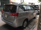 Cần bán gấp Toyota Innova năm sản xuất 2017, màu bạc, xe nhập