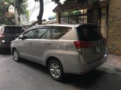 Cần bán gấp Toyota Innova năm sản xuất 2017, màu bạc, xe nhập