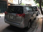 Cần bán gấp Toyota Innova năm sản xuất 2017, màu bạc, xe nhập