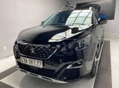 Cần bán xe Peugeot 3008 đời 2018, màu đen xe gia đình