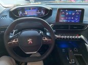 Cần bán xe Peugeot 3008 đời 2018, màu đen xe gia đình