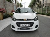 Bán Chevrolet Spark đời 2018, màu trắng