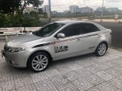 Cần bán gấp Kia Forte sản xuất 2011, màu bạc, giá tốt