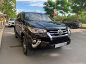 Cần bán xe Toyota Fortuner sản xuất năm 2019, màu đen, giá tốt