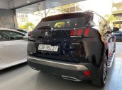 Cần bán xe Peugeot 3008 đời 2018, màu đen xe gia đình