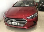 Bán xe Hyundai Elantra năm sản xuất 2018, màu đỏ