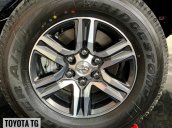 Fortuner 2021 máy dầu, số tự động, xe đủ màu giao ngay, có hỗ trợ trả góp, chuẩn bị 216tr + chi phí đăng ký là lấy xe