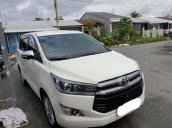 Bán ô tô Toyota Innova 2.0V đời 2017, màu trắng ít sử dụng