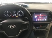 Bán xe Hyundai Elantra năm sản xuất 2018, màu đỏ