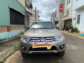 Cần bán xe Mitsubishi Pajero Sport sản xuất năm 2016, màu ghi vàng