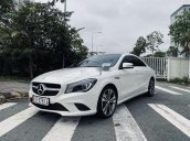 Cần bán gấp Mercedes CLA 200 2016, màu trắng, giá chỉ 939 triệu