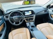 Cần bán xe Hyundai Sonata sản xuất 2014, màu đen, xe nhập