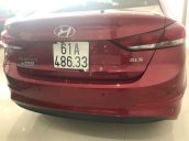 Bán xe Hyundai Elantra năm sản xuất 2018, màu đỏ