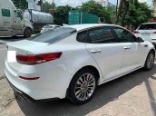 Cần bán gấp Kia Optima năm sản xuất 2019, màu trắng