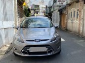 Cần bán gấp Ford Fiesta đời 2011, màu xám, xe nhập 