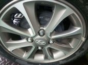 Cần bán xe Hyundai Grand i10 năm sản xuất 2015, màu bạc, xe nhập như mới