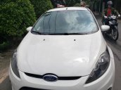 Cần bán gấp Ford Fiesta đời 2011, màu trắng, xe nhập, giá chỉ 275tr