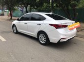 Cần bán chiếc Hyundai Accent 2019, số tự động, màu trắng siêu mới