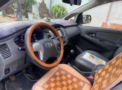 Bán xe Toyota Innova sản xuất 2014, xe còn mới