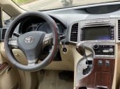 Bán Toyota Venza năm 2010, màu nâu, nhập khẩu nguyên chiếc xe gia đình