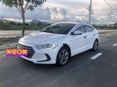 Cần bán gấp Hyundai Elantra năm sản xuất 2016, màu trắng, nhập khẩu 